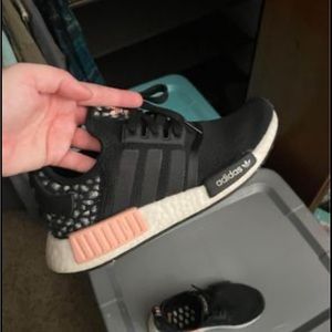 Size 7 Adidas NMD_R1